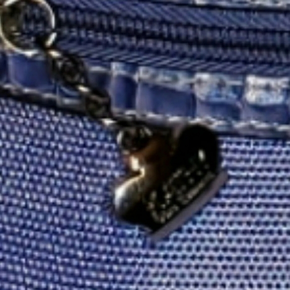 Kathy Van Zeeland Handbag - Picture 6 of 6